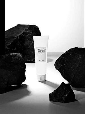 SKIN1004 Madagascar Centella Tone Brightening Cleansing Gel Foam Τζελ Καθαρισμού - 125ml